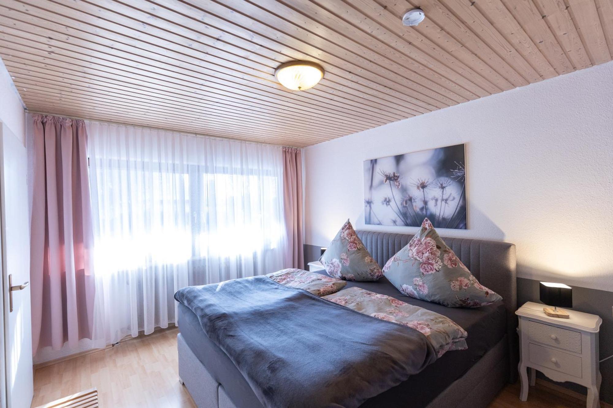 Elw, Sep. Eingang, Ueberdachte Terrasse, Naehe Backnang Apartman Althutte Kültér fotó