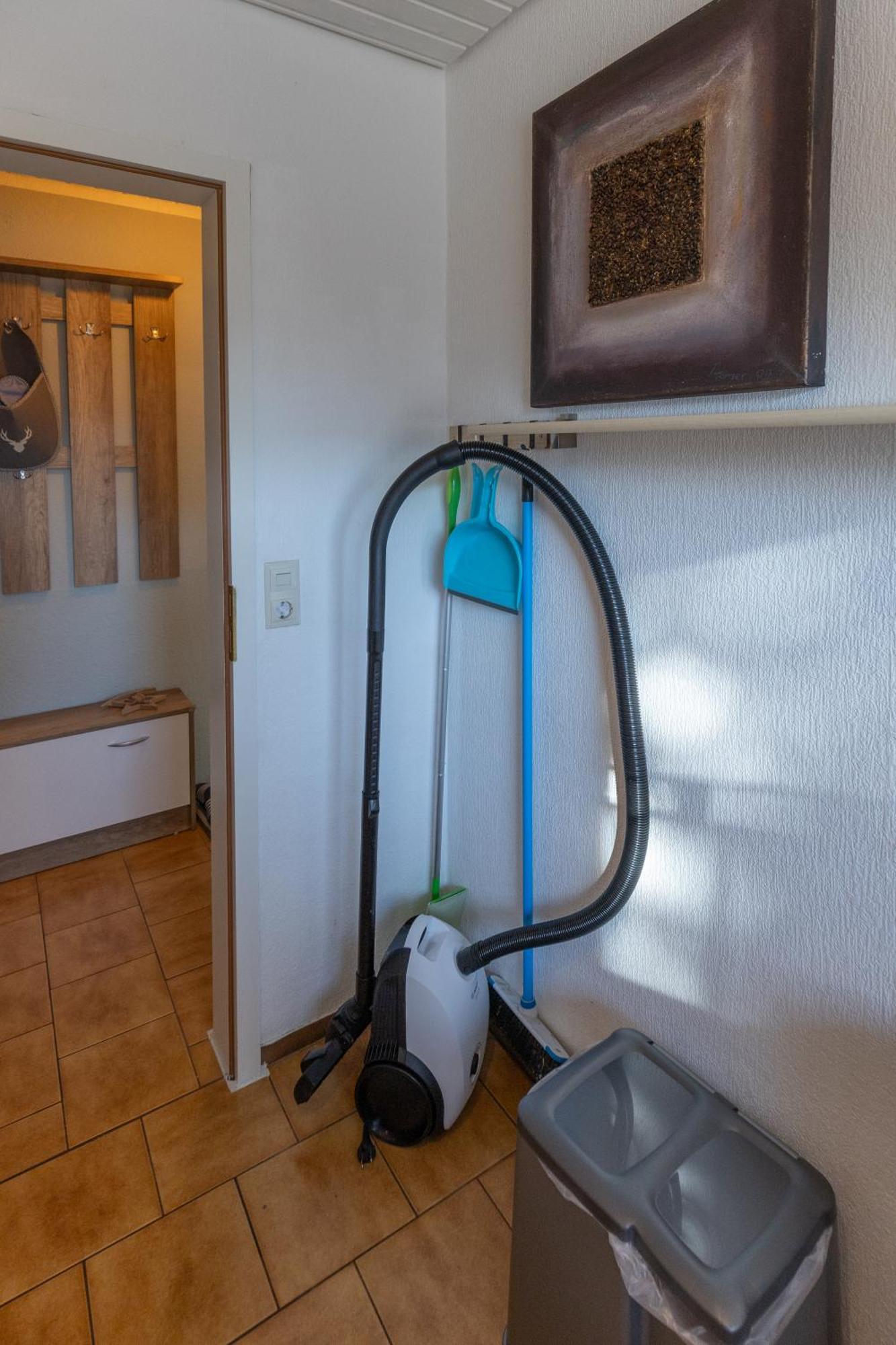 Elw, Sep. Eingang, Ueberdachte Terrasse, Naehe Backnang Apartman Althutte Kültér fotó