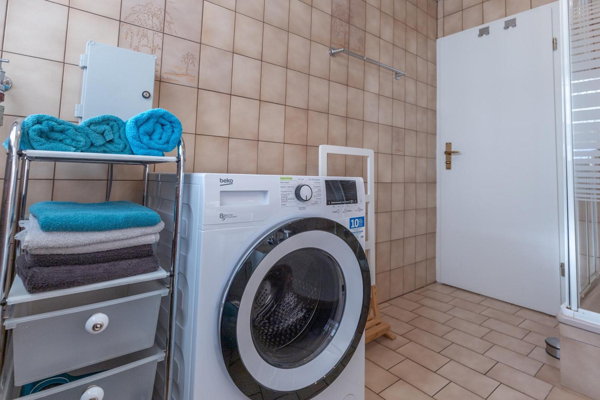 Elw, Sep. Eingang, Ueberdachte Terrasse, Naehe Backnang Apartman Althutte Kültér fotó