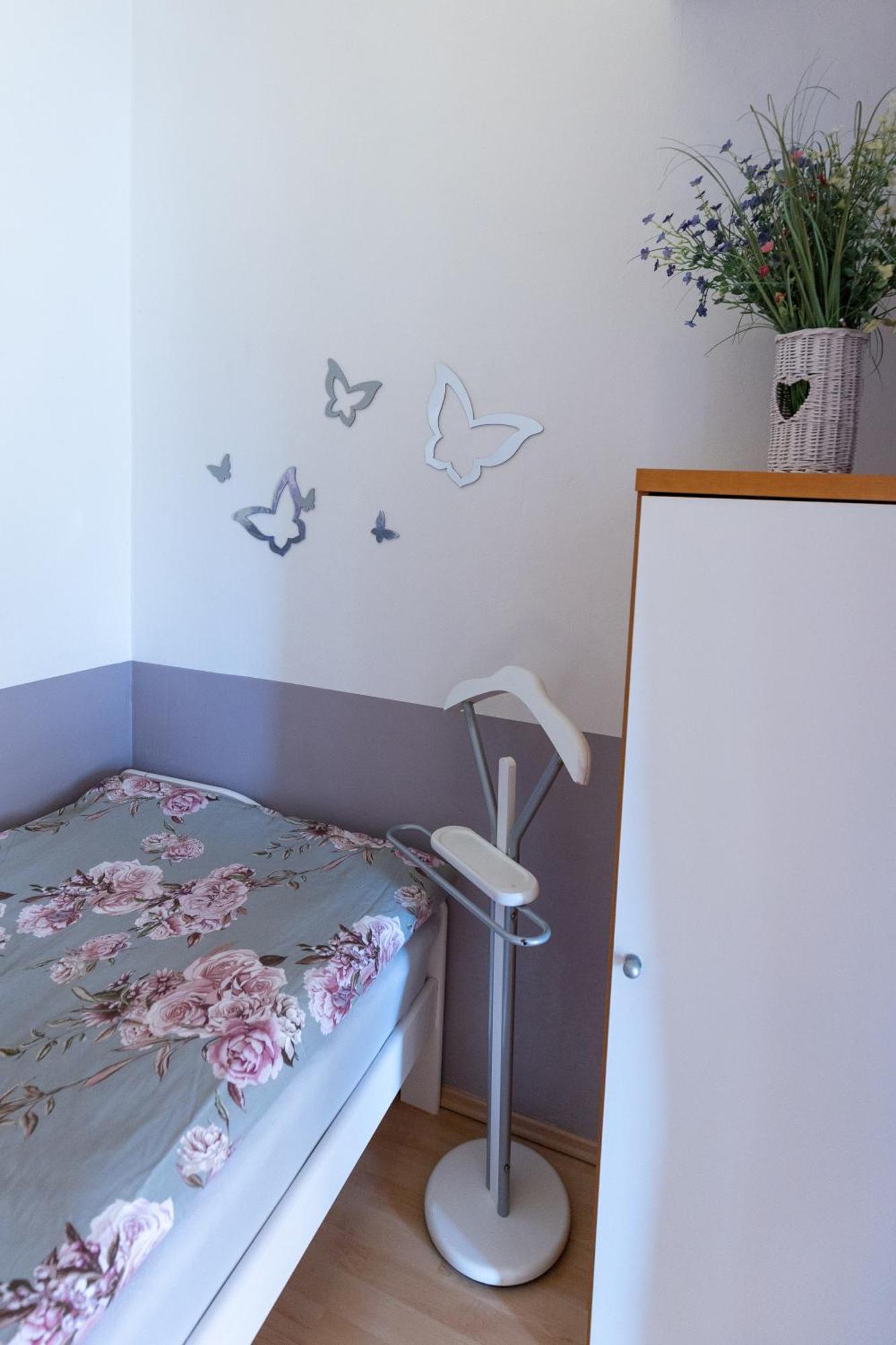 Elw, Sep. Eingang, Ueberdachte Terrasse, Naehe Backnang Apartman Althutte Kültér fotó